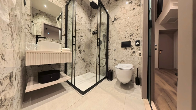 hotel-aquarium-dubrovnik-junior-suite-bathroom